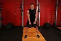 Épaulé alterné suspendu avec double kettlebell