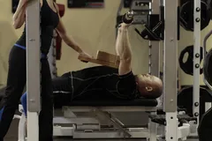 Développé couché avec planche