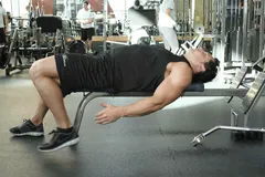 Étirement quadriceps sur le dos