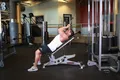 Extension triceps incliné à la poulie