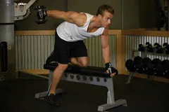 Kickback triceps haltère