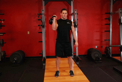 Jeté fendu un bras kettlebell
