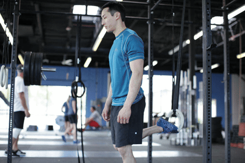 Squat bulgare en suspension