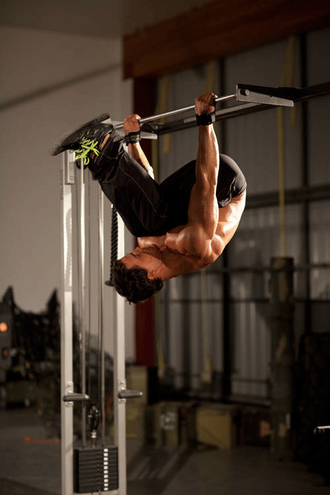 Rowing horizontal au poids de corps