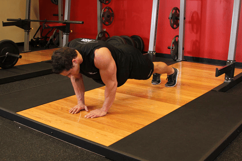 Pompes serrées triceps